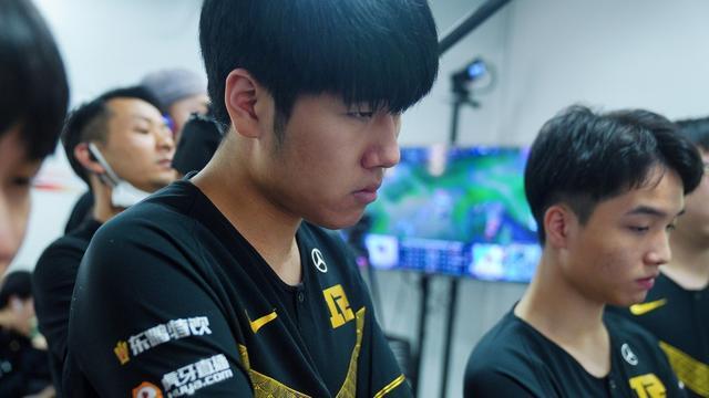 对他而言 对他而言